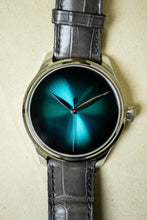 Load image into Gallery viewer, H.Moser &amp; Cie blue dial on brown strap