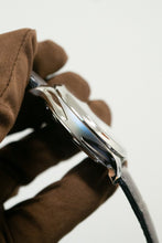 Load image into Gallery viewer, H.Moser &amp; Cie blue dial on brown strap