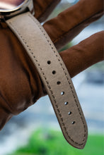 Load image into Gallery viewer, H.Moser &amp; Cie purple pioneer