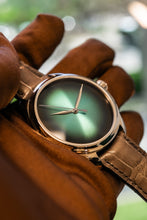 Load image into Gallery viewer, H.Moser &amp; Cie blue dial on brown strap